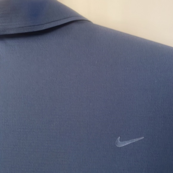 Nike Swoosh Is On The Back Of This Jet Black Muted Stripe Golf Polo Shirt Large - Picture 6 of 8